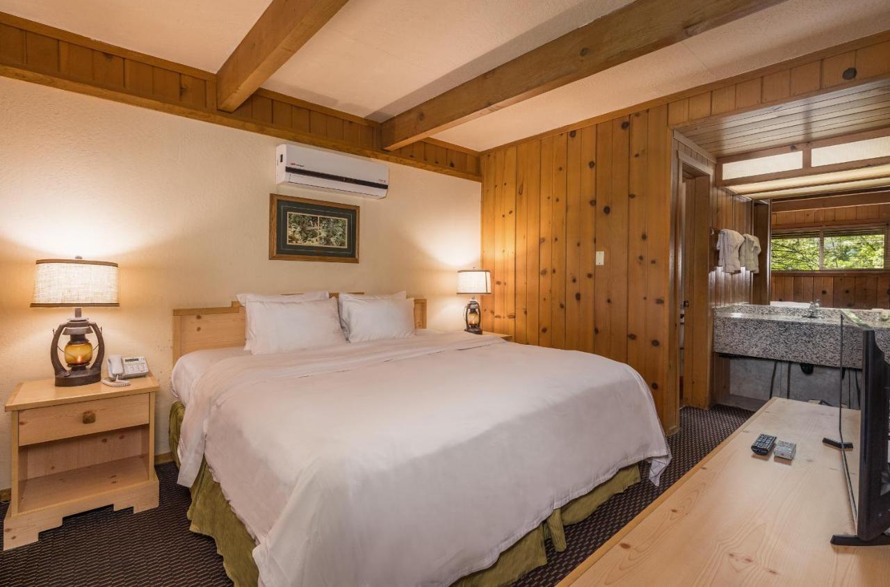The Pines Resort & Conference Center Bass Lake Eksteriør billede