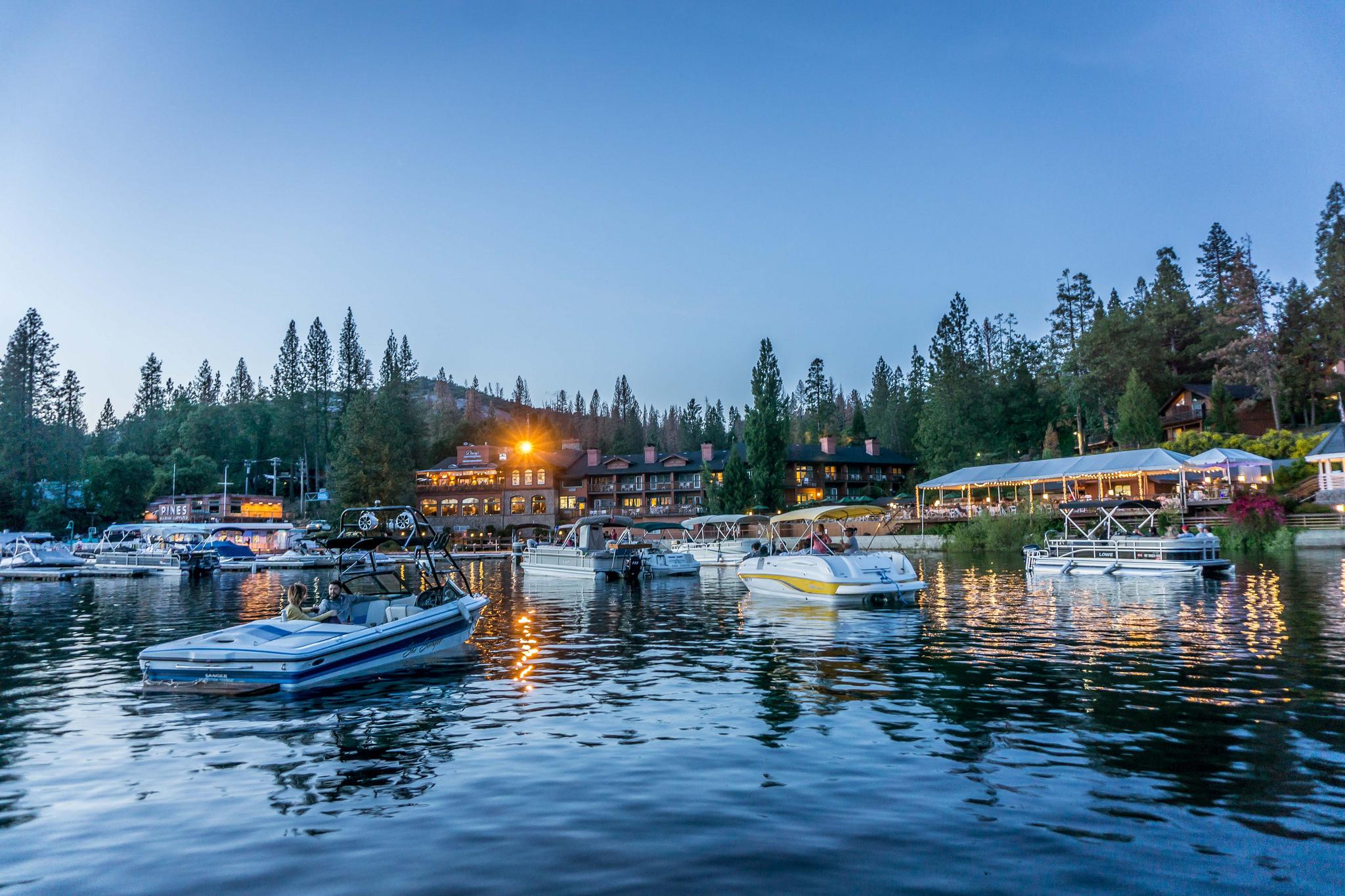 The Pines Resort & Conference Center Bass Lake Eksteriør billede