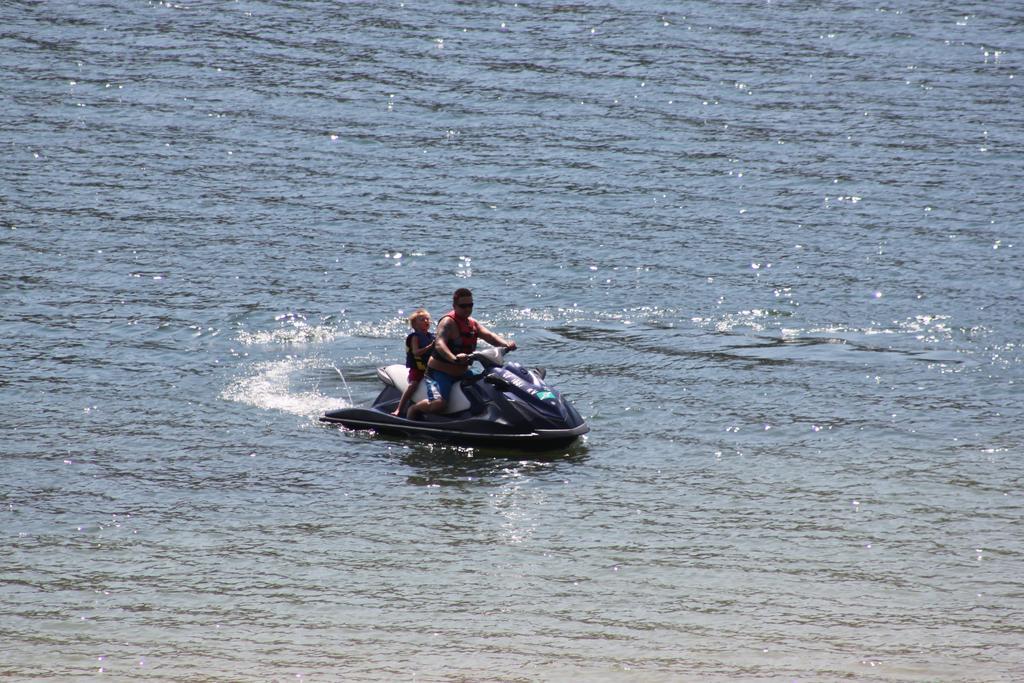 The Pines Resort & Conference Center Bass Lake Eksteriør billede