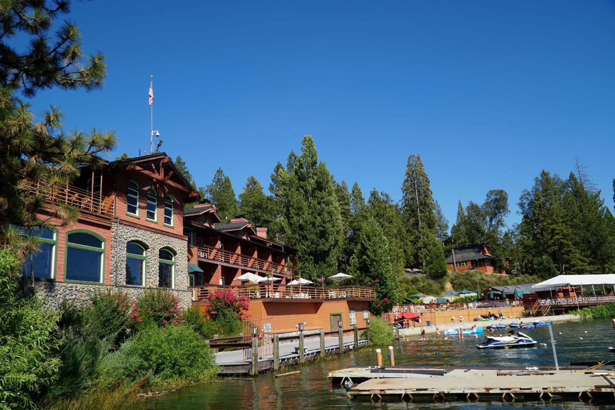 The Pines Resort & Conference Center Bass Lake Eksteriør billede